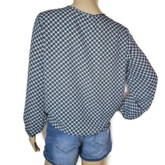 Giuliana geometric Button-Front Long Sleeve Blouse W/ Tie Waist navy and white S - Picture 3 of 9